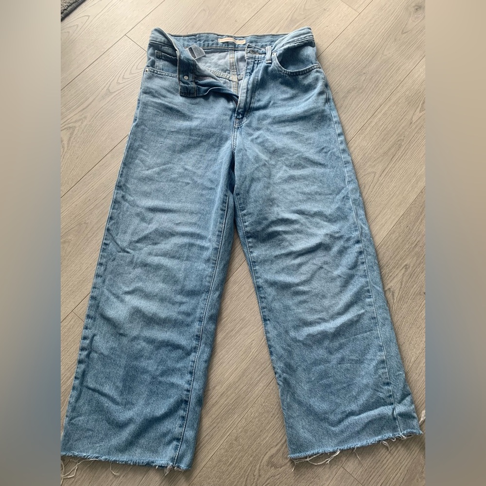Levi Jeans size 27